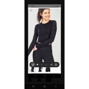 New Small Fabletics Black Flora Seamless Long Sleeve Top Pullover Shirt NWT